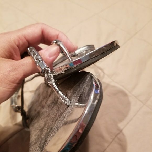 GIFTED - Picture 4 of 4